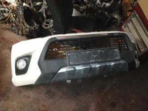 TOYOTA HILUX 2017 ÇIKMA ÖN TAMPON IZGARASI 2016 - 2017 - 2018 - 2019 Arası Modellerle Uyumludur