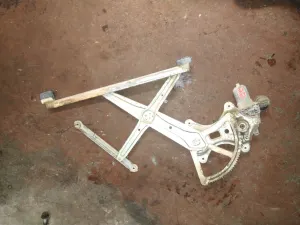 TOYOTA HILUX 2007 ÇIKMA SAĞ ÖN CAM KİRKOSU 2006 - 2007 - 2008 - 2009 - 2010 - 2011 Arası Modellerle Uyumludur