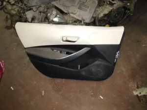 TOYOTA COROLLA 2021 ÇIKMA SOL ÖN KAPI İÇ AÇMA KOLU 2019 - 2020 - 2021 - 2022 - 2023 - 2024 Arası Modellerle Uyumludur