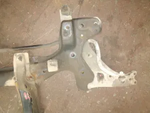 TOYOTA COROLLA 1999 ÇIKMA ÖN PANEL ALTI TRAVEZİ 1999 - 2000 Arası Modellerle Uyumludur