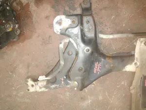 TOYOTA COROLLA 1999 ÇIKMA ÖN PANEL ALTI TRAVEZİ 1999 - 2000 Arası Modellerle Uyumludur