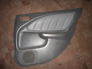 TOYOTA AVENSIS 1999 ÇIKMA SAĞ ARKA KAPI DÖŞEMESİ 1999 - 2000 Arası Modellerle Uyumludur