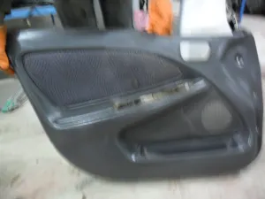 TOYOTA AVENSIS 1999 ÇIKMA SOL ÖN KAPI DÖŞEMESİ 1999 - 2000 Arası Modellerle Uyumludur