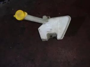 TOYOTA YARIS 2013 ÇIKMA CAM SU BİDONU 2012 - 2013 Arası Modellerle Uyumludur