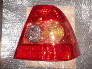 TOYOTA COROLLA 2006 YENİ YAN SANAYİ SAĞ STOP LAMBASI 2005 - 2006 - 2007 Arası Modellerle Uyumludur