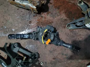 TOYOTA AURIS 2011 ÇIKMA SİNYAL KOLU 2011 - 2012 Arası Modellerle Uyumludur