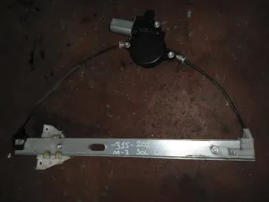 MAZDA 3 2010 ÇIKMA SOL ÖN CAM KİRKOSU 2009 - 2010 - 2011 Arası Modellerle Uyumludur