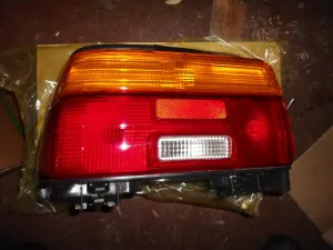 TOYOTA COROLLA 1995 YENİ YAN SANAYİ SOL STOP LAMBASI 1993 - 1994 - 1995 - 1996 - 1997 - 1998 Arası Modellerle Uyumludur