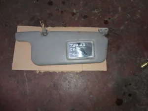 TOYOTA COROLLA 1999 ÇIKMA SAĞ GÜNEŞLİK 1999 - 2000 Arası Modellerle Uyumludur