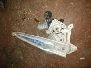 TOYOTA COROLLA 2014 ÇIKMA SOL ARKA CAM MOTORU 2013 - 2014 - 2015 - 2016 Arası Modellerle Uyumludur