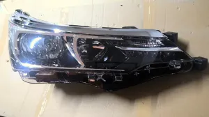 TOYOTA COROLLA 2017 YENİ YAN SANAYİ SAĞ FAR 2017 - 2018 Arası Modellerle Uyumludur
