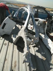 TOYOTA COROLLA 2006 ÇIKMA KOMPLE SAĞ PERVAZ 2005 - 2006 - 2007 Arası Modellerle Uyumludur