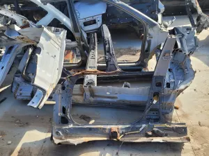 TOYOTA COROLLA 1999 ÇIKMA SAĞ ÖN KAPI BAĞLANTI DİREĞİ 1999 - 2000 Arası Modellerle Uyumludur